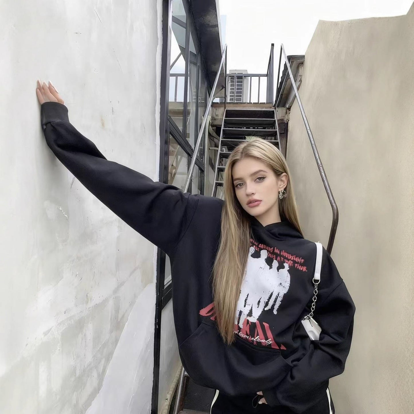 Autumn and winter new American hiphop sweater women's velvet portrait print casual hooded couple top