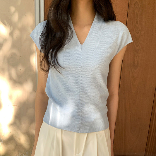 Spring and summer minimalist and versatile muscle-building V-neck slim-fitting and thin small flying-sleeved knitted sweater