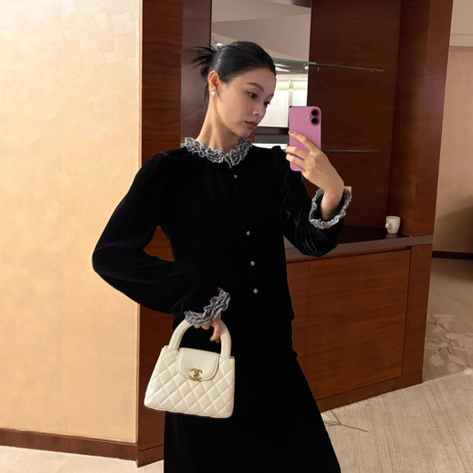 A niche design long-sleeved fungus velvet top