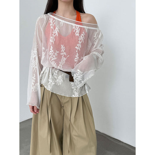 法式一字肩蕾丝镂空上衣女26春季温柔风喇叭袖叠穿小衫3903