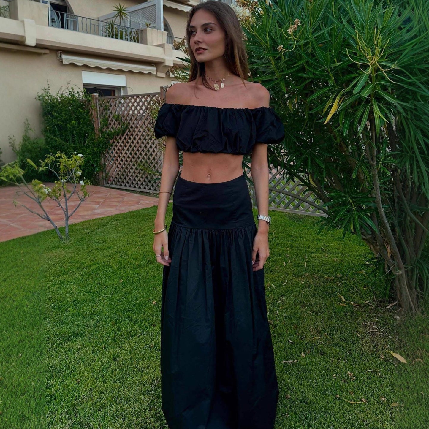 One-shoulder bandeau top waistless fashionable sexy skirt set