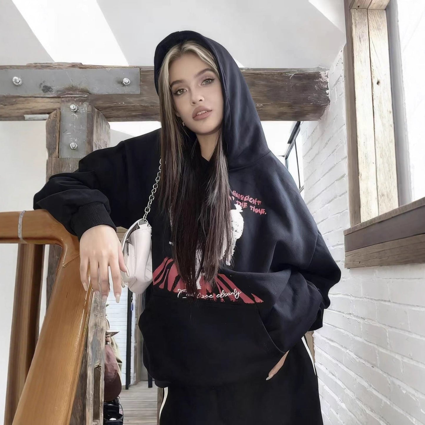 Autumn and winter new American hiphop sweater women's velvet portrait print casual hooded couple top